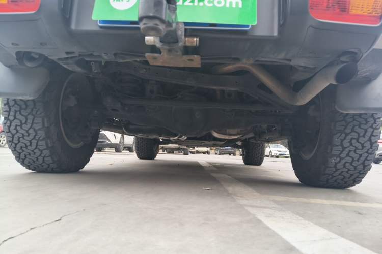 Used Toyota FJ Cruiser 2013 4.0L Chassis Rear