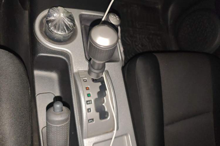 Used Toyota FJ Cruiser 2013 4.0L Gear Lever
