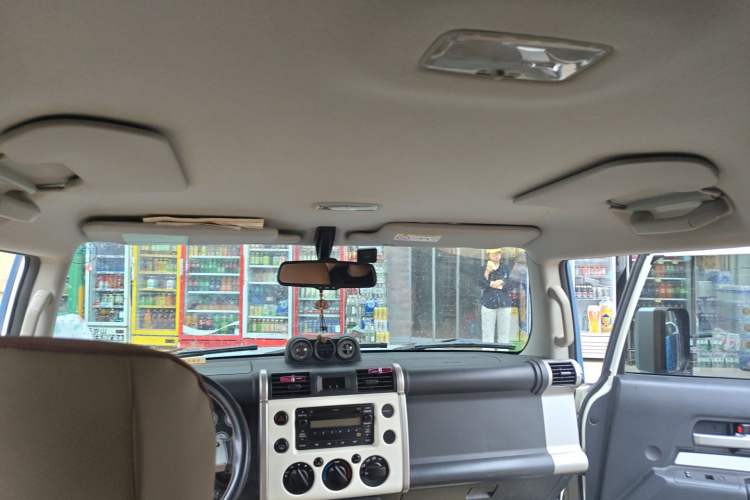 Used Toyota FJ Cruiser 2013 4.0L Headliner