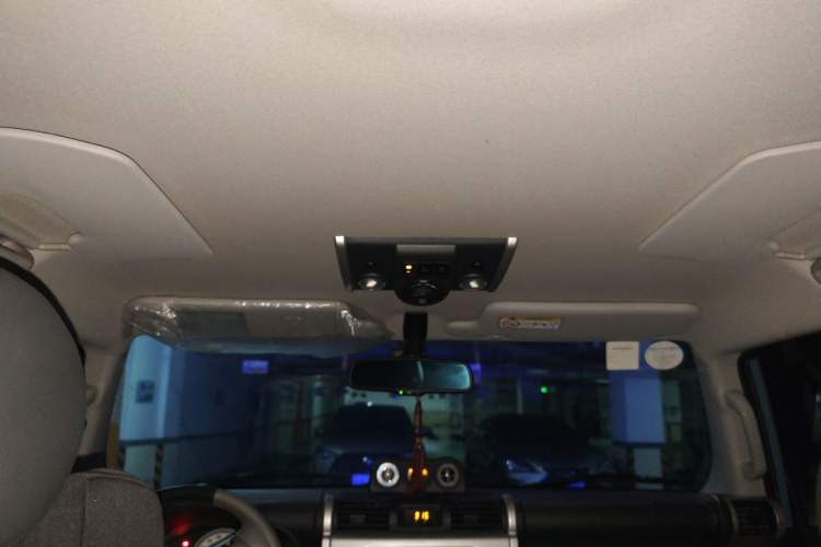 Used Toyota FJ Cruiser 2013 4.0L Headliner