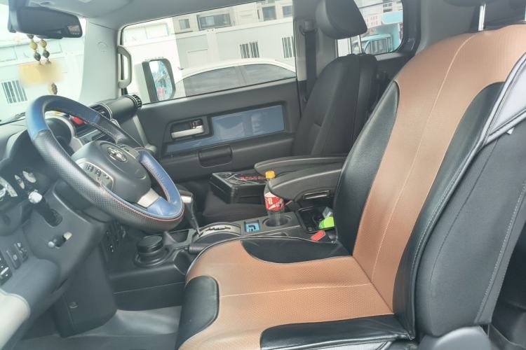 Used Toyota FJ Cruiser 2013 4.0L Left Front Seat