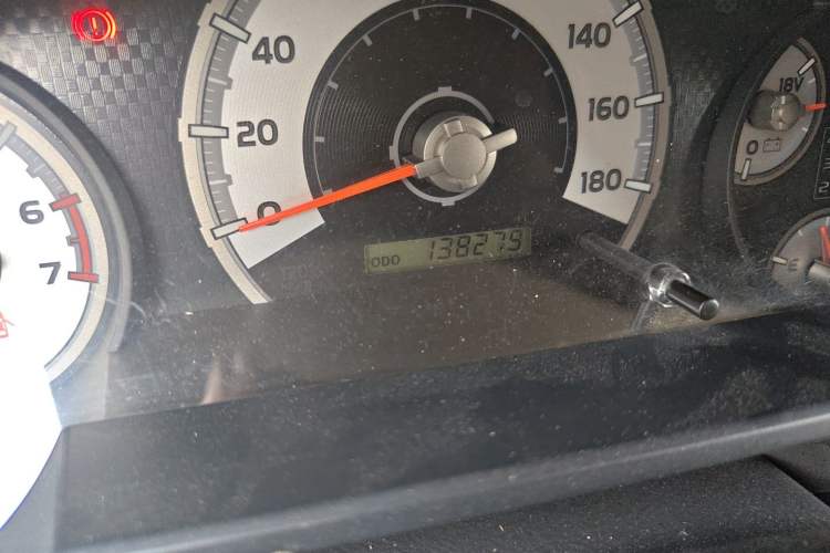 Used Toyota FJ Cruiser 2013 4.0L Odometer Close Up