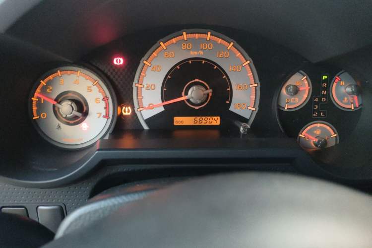 Used Toyota FJ Cruiser 2013 4.0L Odometer Close Up