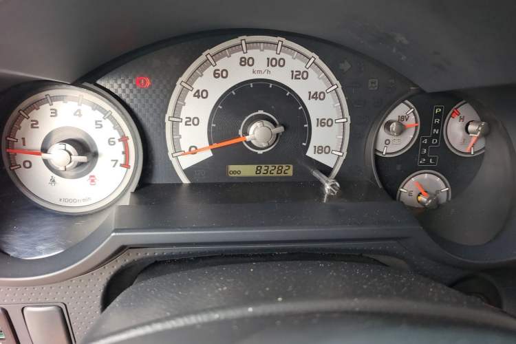 Used Toyota FJ Cruiser 2013 4.0L Odometer Close Up