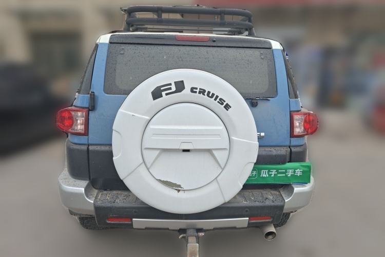 Used Toyota FJ Cruiser 2013 4.0L Rear