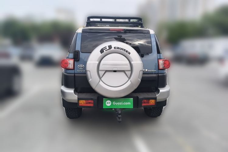 Used Toyota FJ Cruiser 2013 4.0L Rear