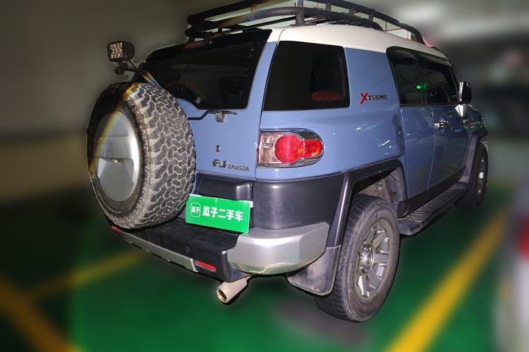 Used Toyota FJ Cruiser 2013 4.0L Rear Right 45 Deg