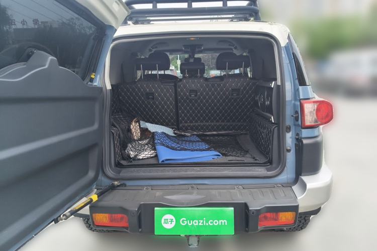 Used Toyota FJ Cruiser 2013 4.0L Trunk