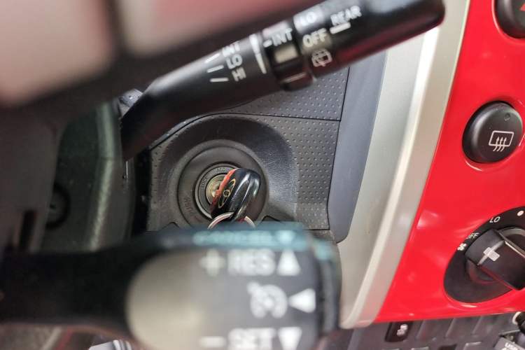 Used Toyota FJ Cruiser 2013 4.0L Vehicle Key