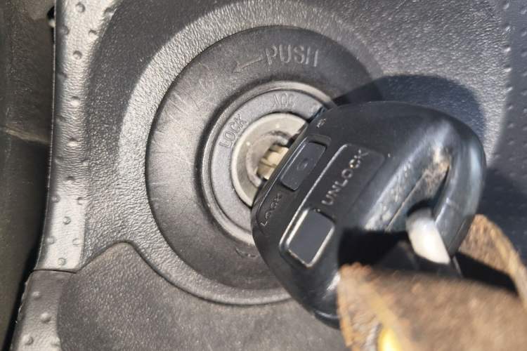Used Toyota FJ Cruiser 2013 4.0L Vehicle Key