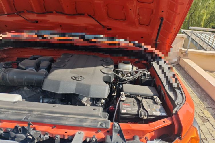 Used Toyota FJ Cruiser 2013 4.0L Engine Bay Left