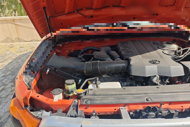 Used Toyota FJ Cruiser 2013 4.0L Engine Bay Right