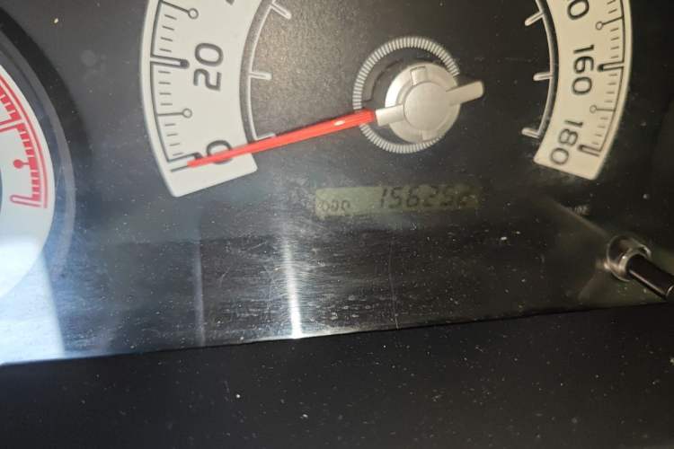 Used Toyota FJ Cruiser 2013 4.0L Odometer Close Up