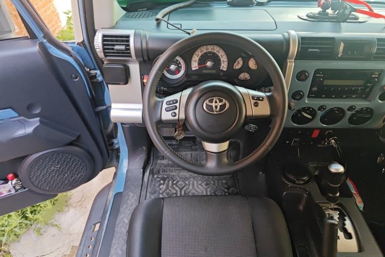 Used Toyota FJ Cruiser 2013 4.0L Steering Wheel