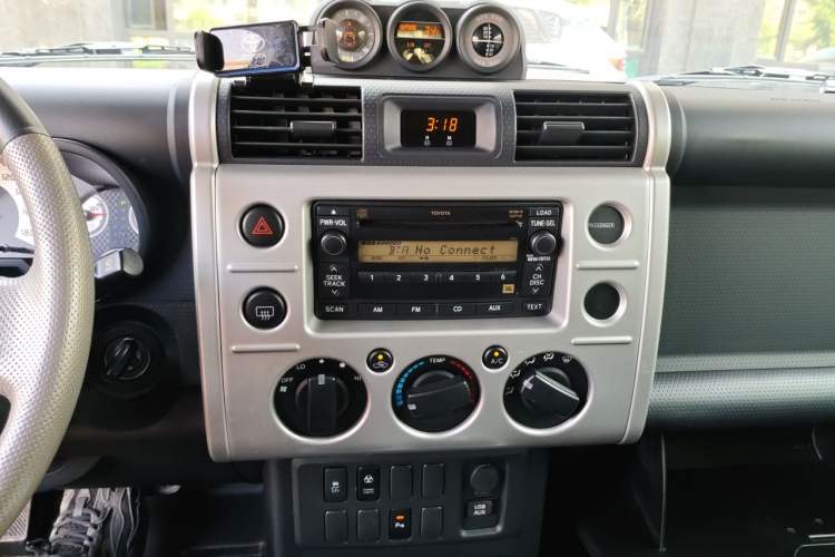 Used Toyota FJ Cruiser 2013 4.0L Audio And AC Panel