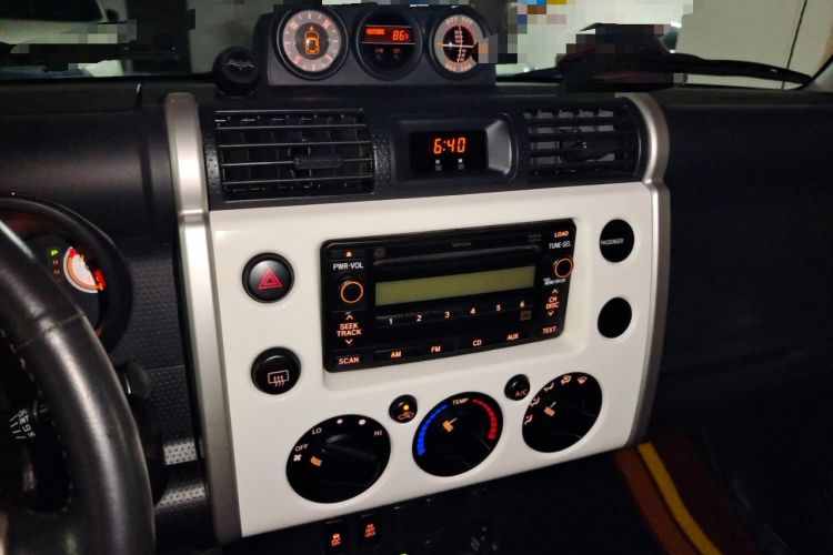 Used Toyota FJ Cruiser 2013 4.0L Audio And AC Panel