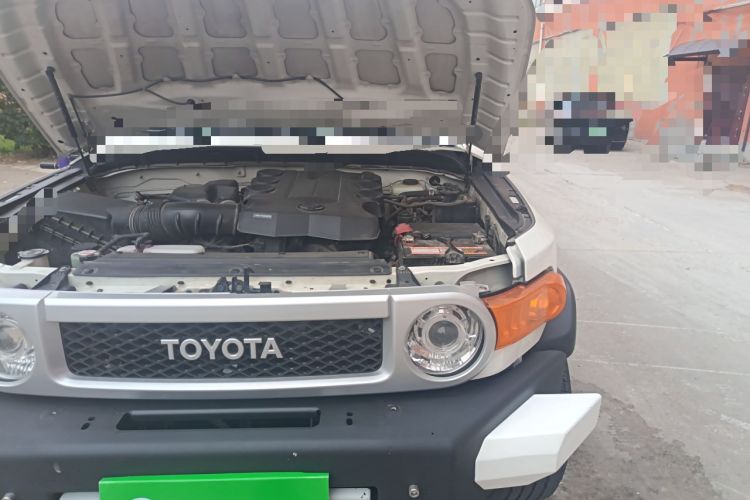 Used Toyota FJ Cruiser 2013 4.0L Engine Bay Left