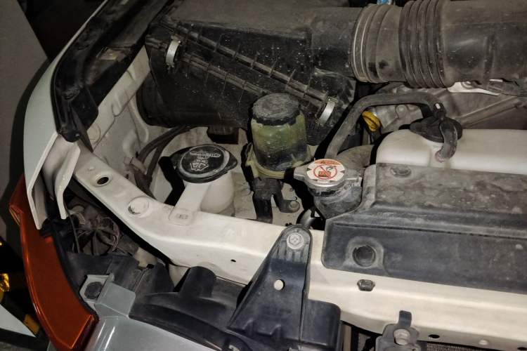 Used Toyota FJ Cruiser 2013 4.0L Engine Bay Right