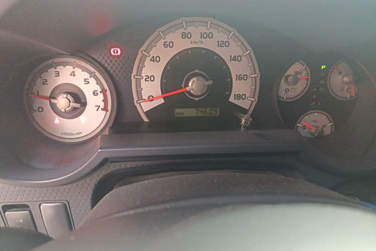 Used Toyota FJ Cruiser 2013 4.0L Odometer Close Up