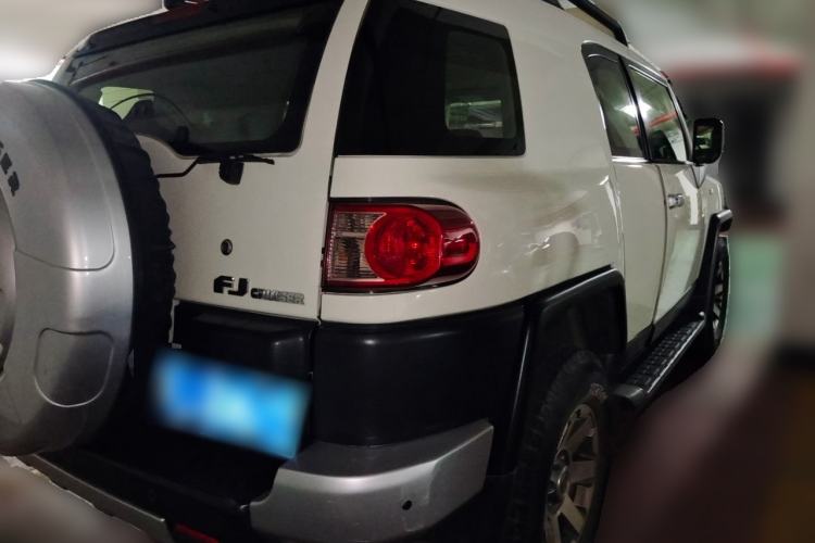 Used Toyota FJ Cruiser 2013 4.0L Rear Right 45 Deg