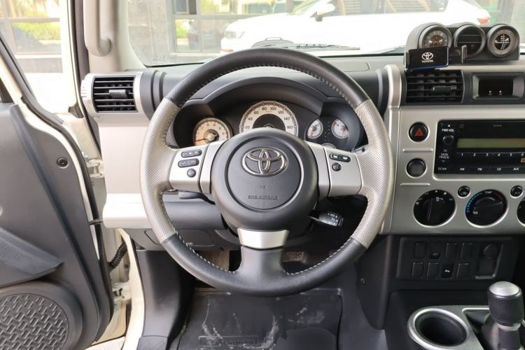 Used Toyota FJ Cruiser 2013 4.0L Steering Wheel