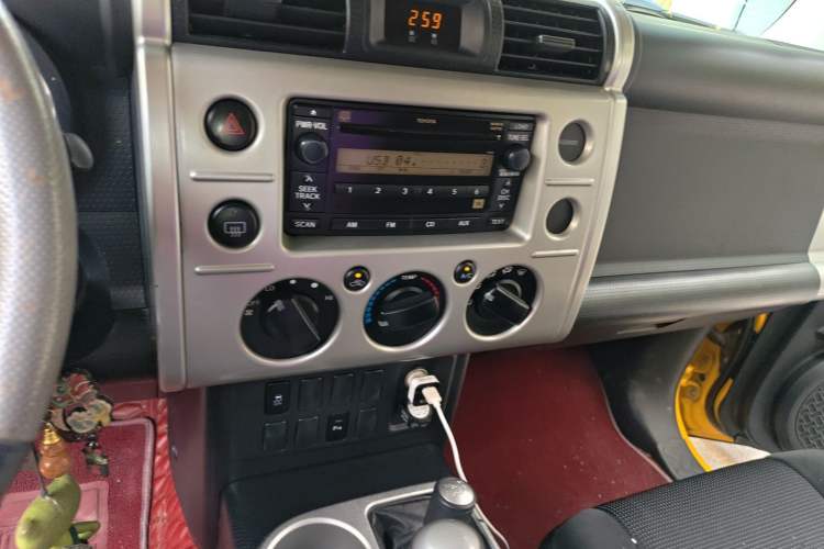 Used Toyota FJ Cruiser 2013 4.0L Audio And AC Panel