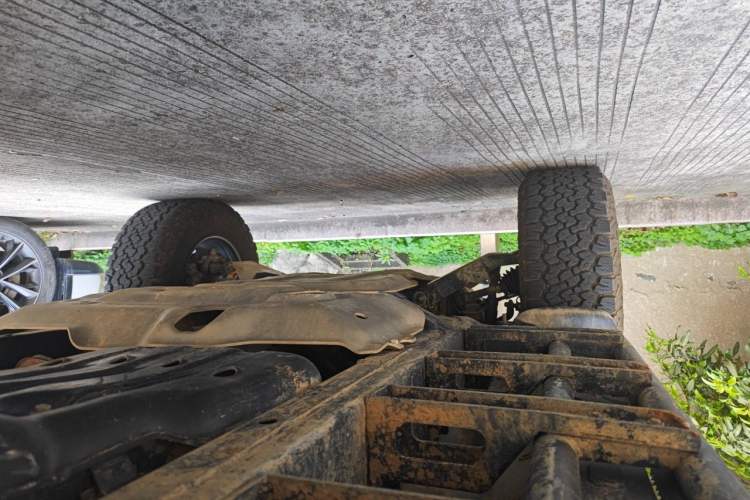 Used Toyota FJ Cruiser 2013 4.0L Chassis Rear Left