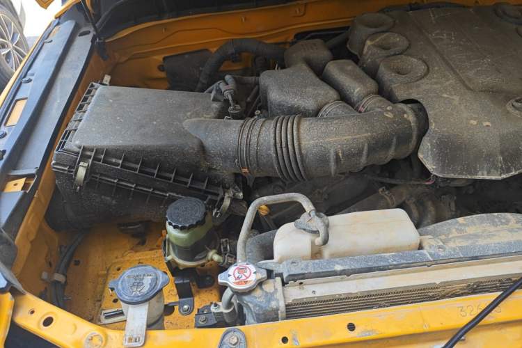 Used Toyota FJ Cruiser 2013 4.0L Engine Bay Right