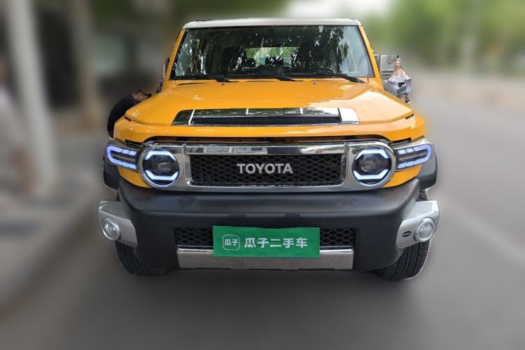Used Toyota FJ Cruiser 2013 4.0L Front