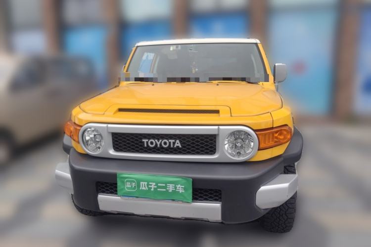 Used Toyota FJ Cruiser 2013 4.0L Front