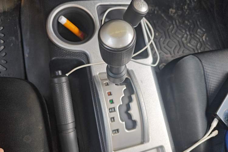 Used Toyota FJ Cruiser 2013 4.0L Gear Lever