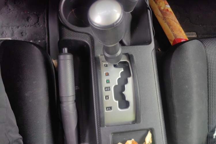 Used Toyota FJ Cruiser 2013 4.0L Gear Lever