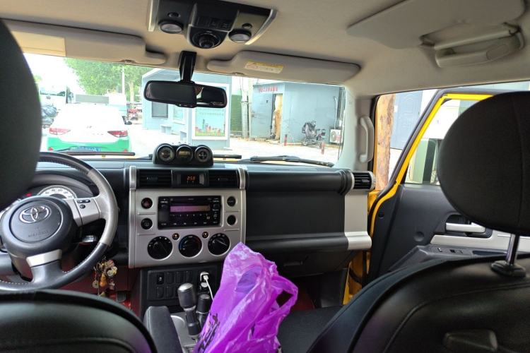 Used Toyota FJ Cruiser 2013 4.0L Headliner