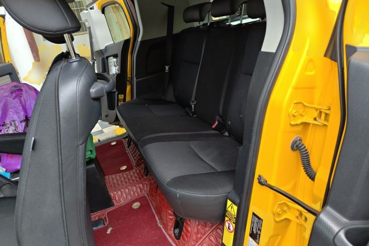Used Toyota FJ Cruiser 2013 4.0L Left Rear Seat