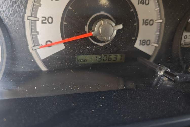 Used Toyota FJ Cruiser 2013 4.0L Odometer Close Up