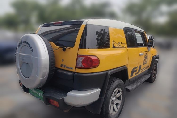 Used Toyota FJ Cruiser 2013 4.0L Rear Right 45 Deg