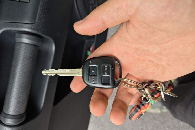 Used Toyota FJ Cruiser 2013 4.0L Vehicle Key