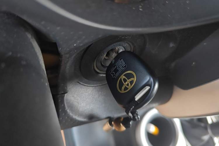 Used Toyota FJ Cruiser 2013 4.0L Vehicle Key