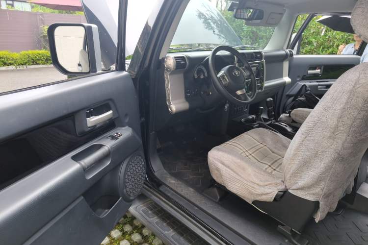 Used Toyota FJ Cruiser  Driver Seat