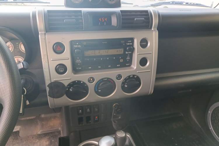 Used Toyota FJ Cruiser  Audio And AC Panel