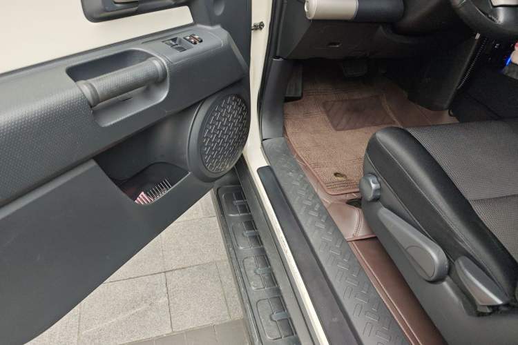 Used Toyota FJ Cruiser  Driver Seat