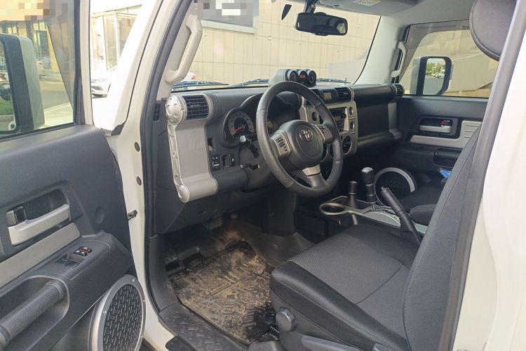 Used Toyota FJ Cruiser  Driver Seat