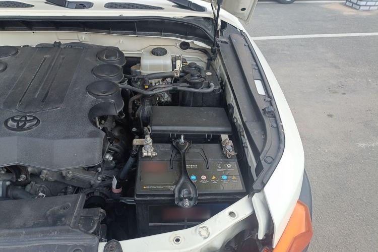 Used Toyota FJ Cruiser  Engine Bay Left