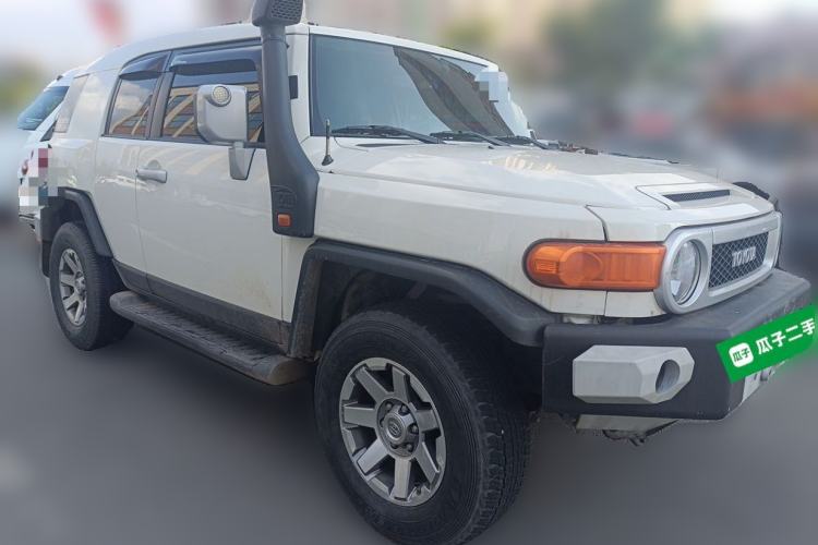 Used Toyota FJ Cruiser  Front Right 45 Deg