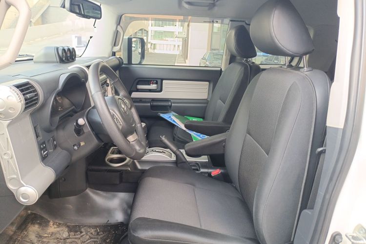 Used Toyota FJ Cruiser  Left Front Seat