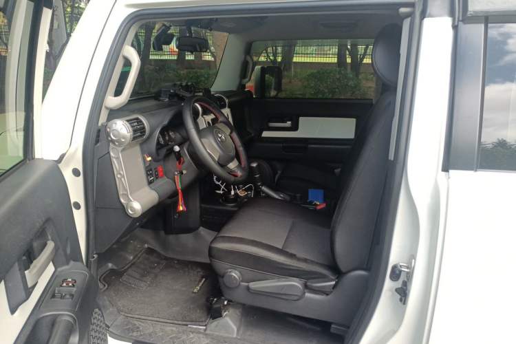 Used Toyota FJ Cruiser 2016 4.0L Automatic Parallel Import Version Left Front Seat