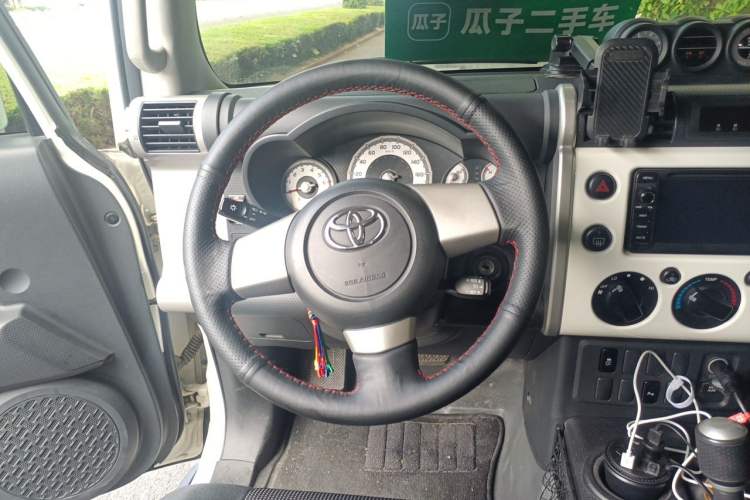 Used Toyota FJ Cruiser 2016 4.0L Automatic Parallel Import Version Steering Wheel