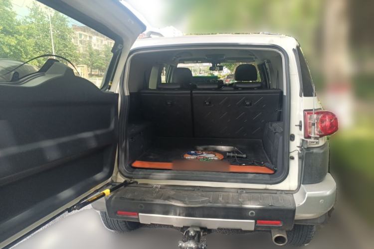 Used Toyota FJ Cruiser 2016 4.0L Automatic Parallel Import Version Trunk