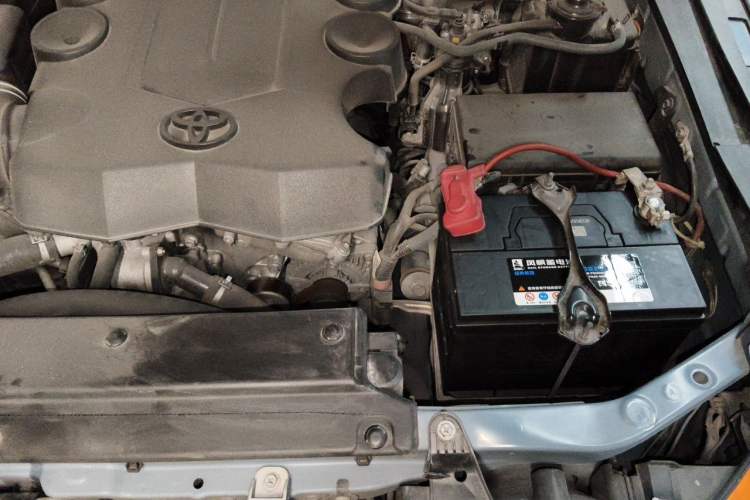 Used Toyota FJ Cruiser  Engine Bay Left