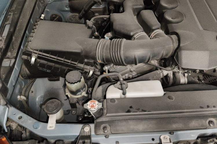 Used Toyota FJ Cruiser  Engine Bay Right